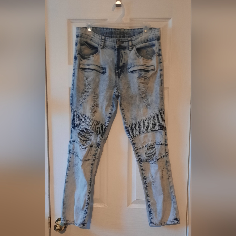 Young Mens skinny jeans